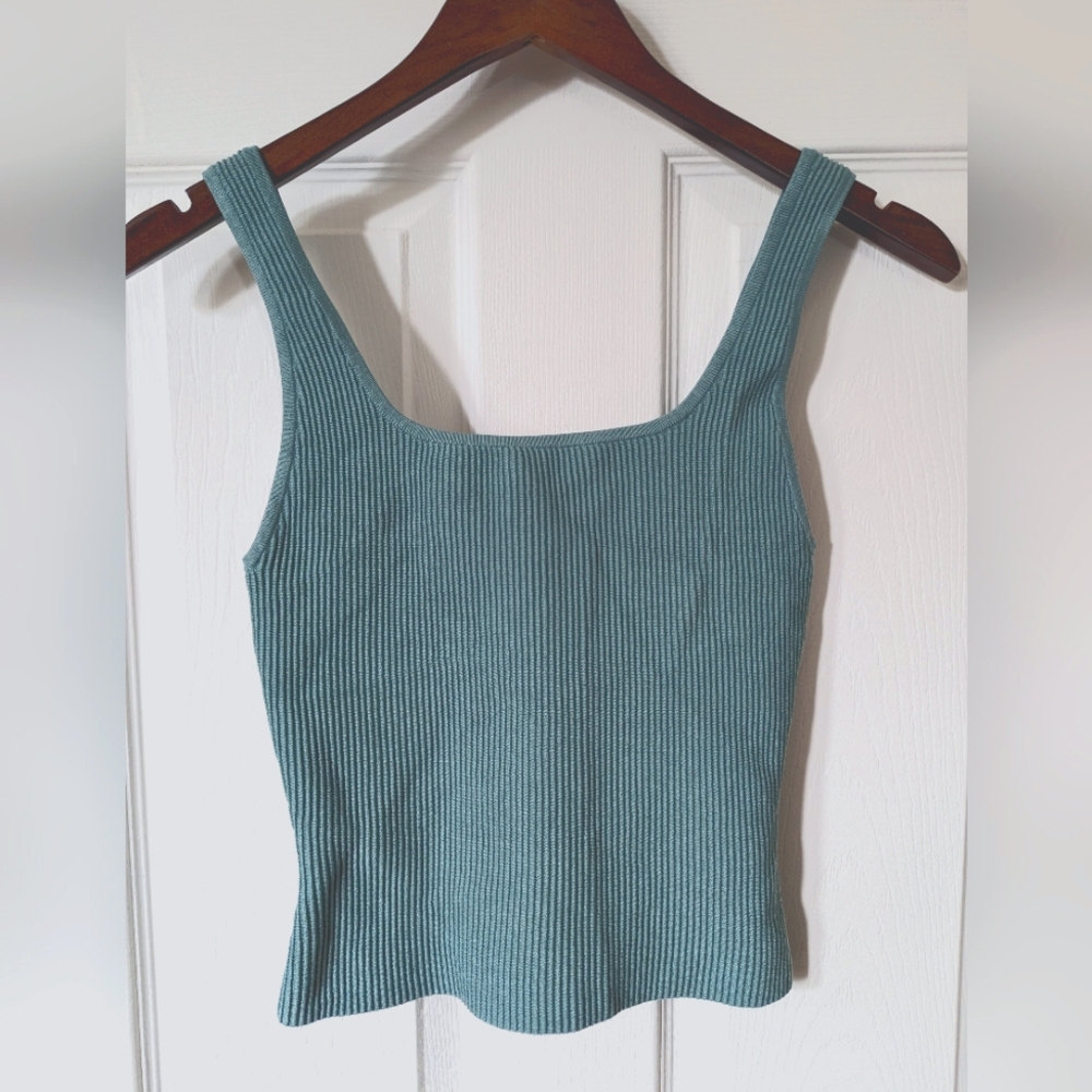 Aritzia sculpt knit tank